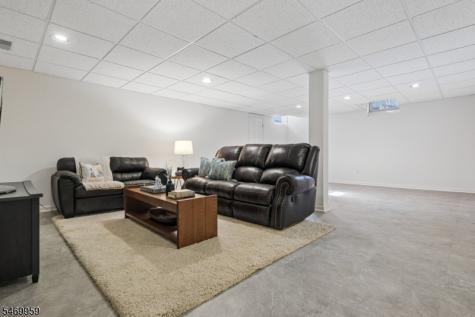 7 Oconnor Circle West Orange NJ 07052