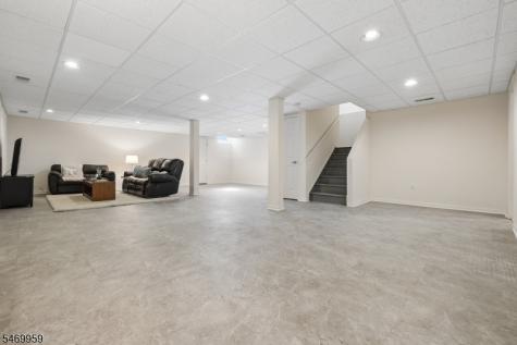7 Oconnor Circle West Orange NJ 07052