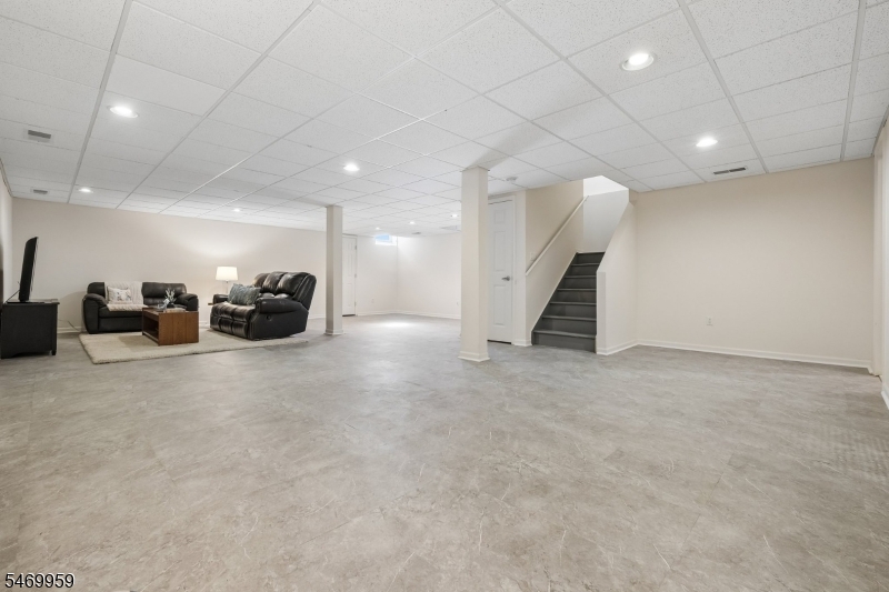 7 Oconnor Circle West Orange NJ 07052