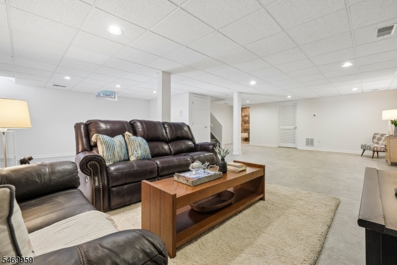 7 Oconnor Circle West Orange NJ 07052