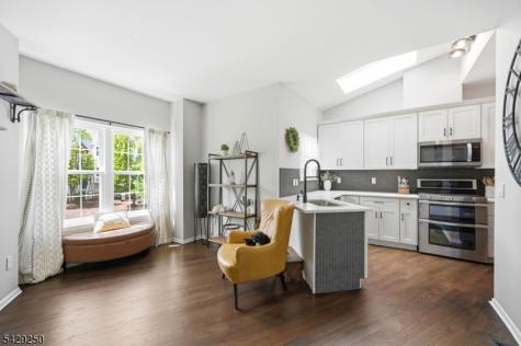 2009 Vermont Terrace Hanover NJ 07981
