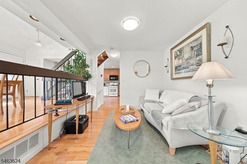 27 Chestnut Court Bernards NJ 07920