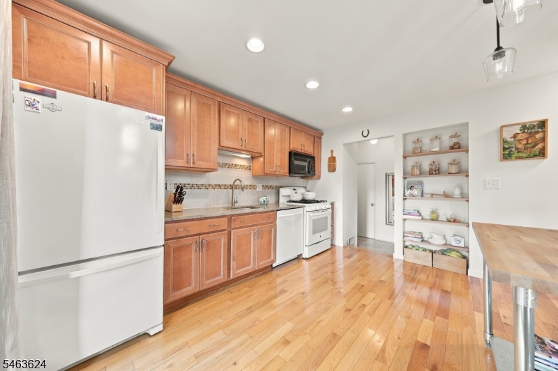 27 Chestnut Court Bernards NJ 07920