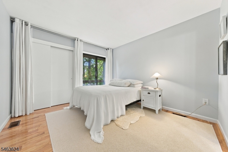 27 Chestnut Court Bernards NJ 07920