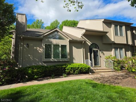 32 Robinhood Drive Mountain Lakes NJ 07046