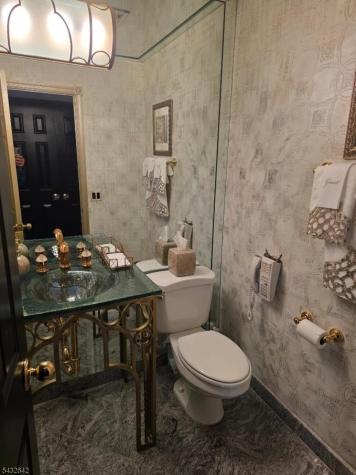 32 Robinhood Drive Mountain Lakes NJ 07046