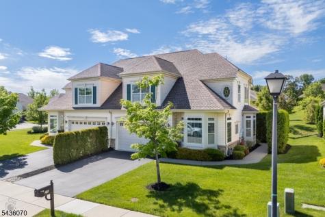 21 Sylvia Street Lopatcong NJ 08865