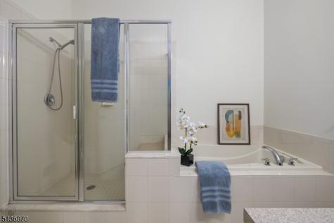 21 Sylvia Street Lopatcong NJ 08865