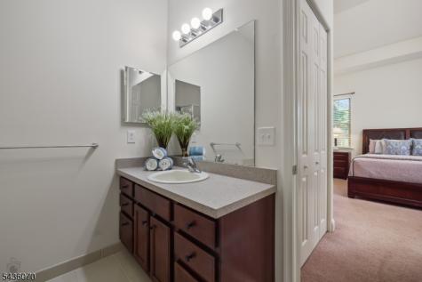 21 Sylvia Street Lopatcong NJ 08865