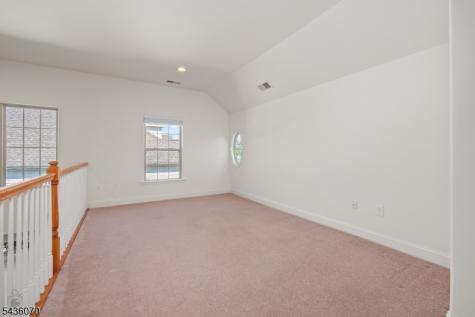 21 Sylvia Street Lopatcong NJ 08865