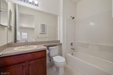 21 Sylvia Street Lopatcong NJ 08865