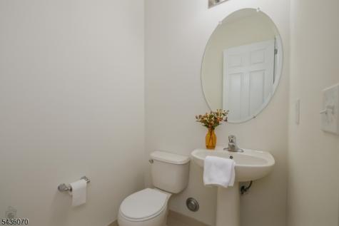 21 Sylvia Street Lopatcong NJ 08865