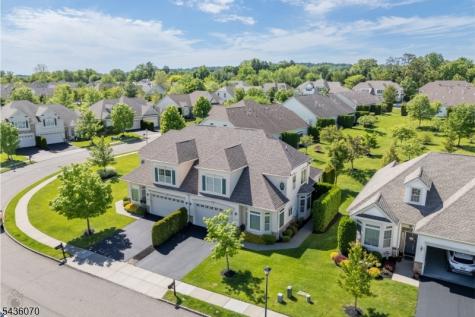 21 Sylvia Street Lopatcong NJ 08865