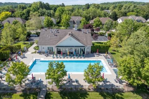 21 Sylvia Street Lopatcong NJ 08865