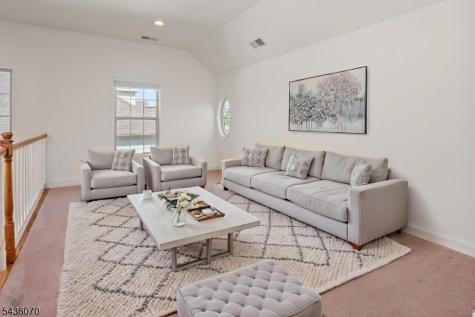 21 Sylvia Street Lopatcong NJ 08865