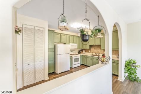62 Limerick Lane Lopatcong NJ 08865
