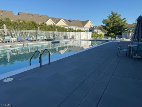 62 Limerick Lane Lopatcong NJ 08865