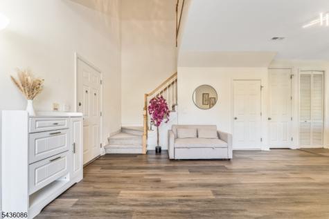 62 Limerick Lane Lopatcong NJ 08865