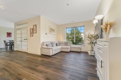 62 Limerick Lane Lopatcong NJ 08865