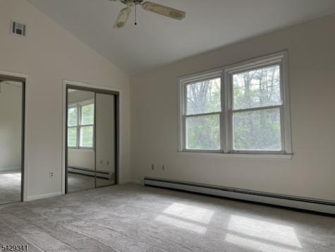 14 Village Drive Hamburg NJ 07419