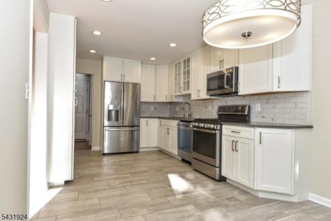 5 Hansen Place Wayne NJ 07470