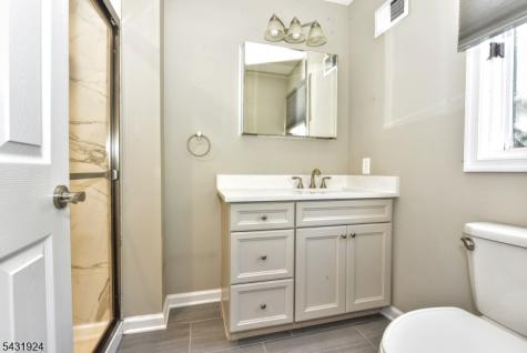 5 Hansen Place Wayne NJ 07470