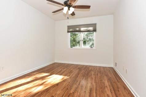 5 Hansen Place Wayne NJ 07470