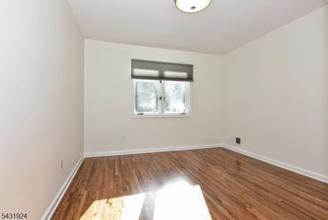 5 Hansen Place Wayne NJ 07470