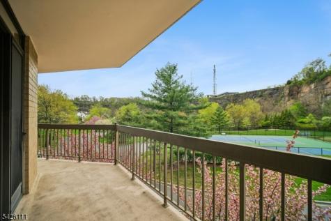 10 Smith Manor Boulevard West Orange NJ 07052
