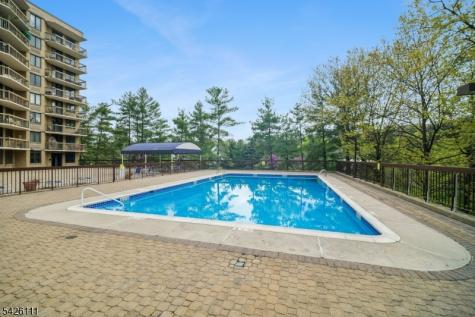 10 Smith Manor Boulevard West Orange NJ 07052
