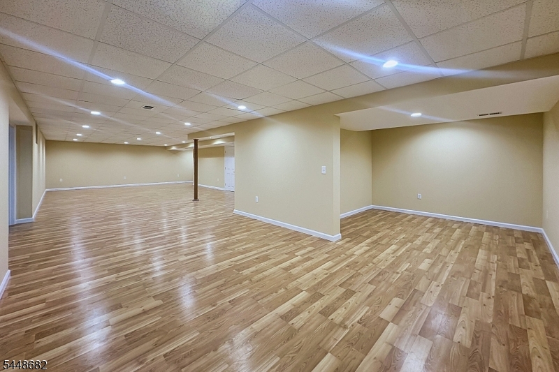 30 Bourne Ci Hardyston NJ 07419