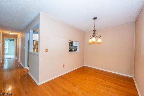 186 Larch Lane Mahwah NJ 07430