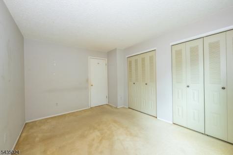 186 Larch Lane Mahwah NJ 07430