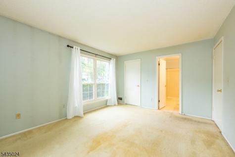 186 Larch Lane Mahwah NJ 07430