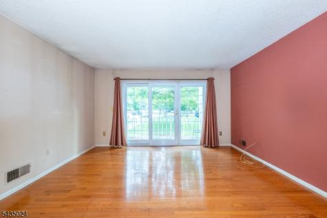 186 Larch Lane Mahwah NJ 07430