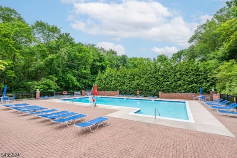 186 Larch Lane Mahwah NJ 07430