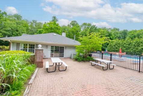 186 Larch Lane Mahwah NJ 07430