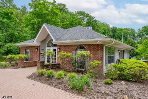 186 Larch Lane Mahwah NJ 07430