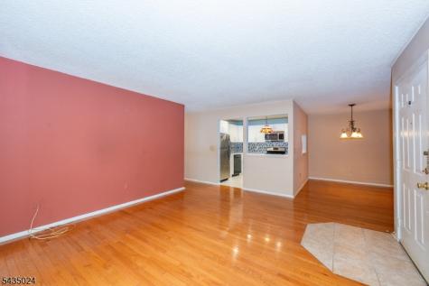 186 Larch Lane Mahwah NJ 07430