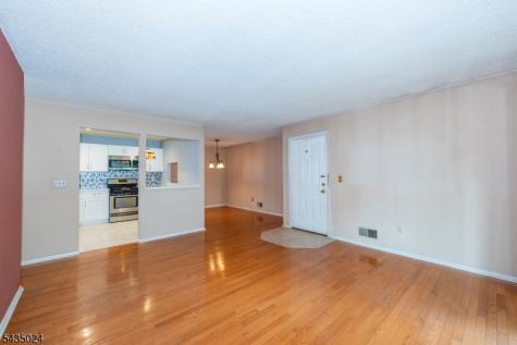 186 Larch Lane Mahwah NJ 07430