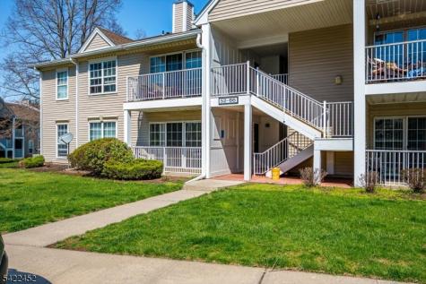 54 Lindsey Court Franklin NJ 08823