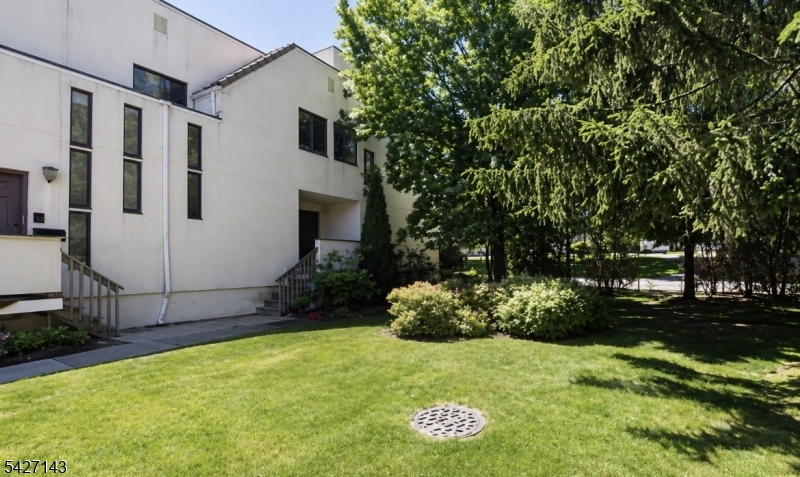 33 Cerone Court West Orange NJ 07052