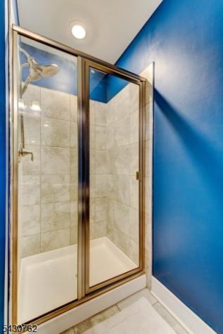 402 Saratoga Court Branchburg NJ 08876