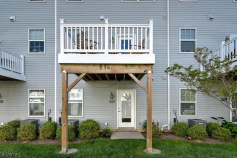 402 Saratoga Court Branchburg NJ 08876