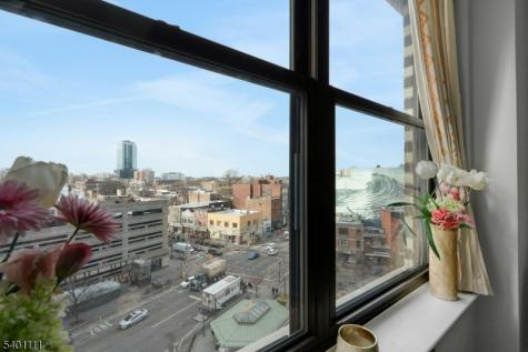 102 Christopher Columbus Drive Jersey City NJ 07302