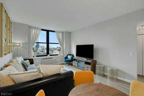 102 Christopher Columbus Drive Jersey City NJ 07302