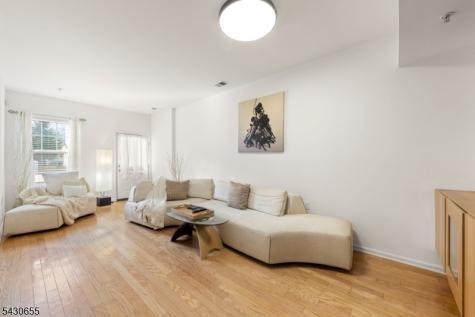 28 Matilda Avenue Franklin NJ 08873