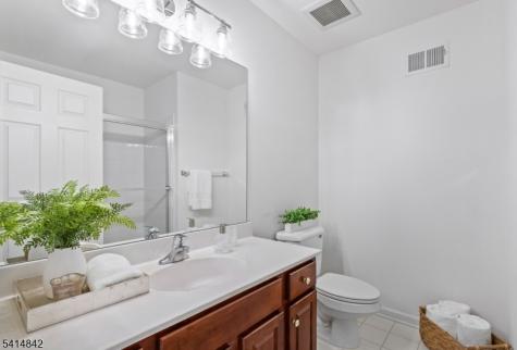 26 Birchwood Lane North Haledon NJ 07508