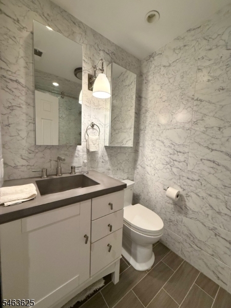 16 Karam Circle West Orange NJ 07052
