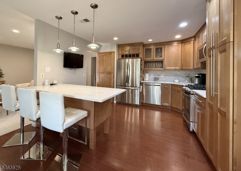 16 Karam Circle West Orange NJ 07052